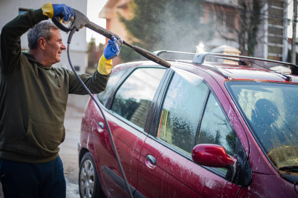 Garage Pressure Washing in Round Lake Park, IL